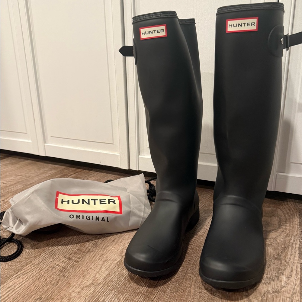 Hunter Gray Drawstring Bag